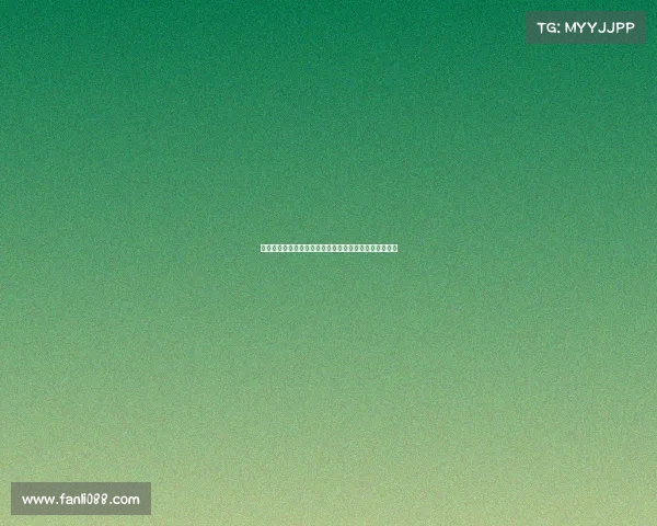 网球赛场观众热情聚焦现场氛围与赛事互动呈现精彩瞬间